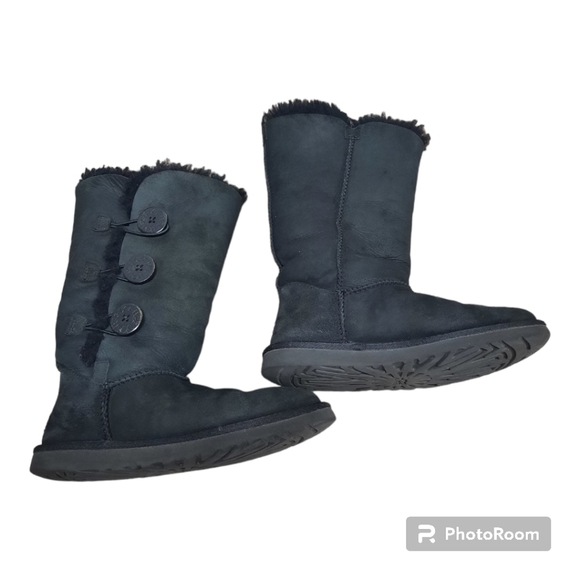 UGG Bailey Button Triplet Boots 1873 Black Size 5 - Picture 1 of 7